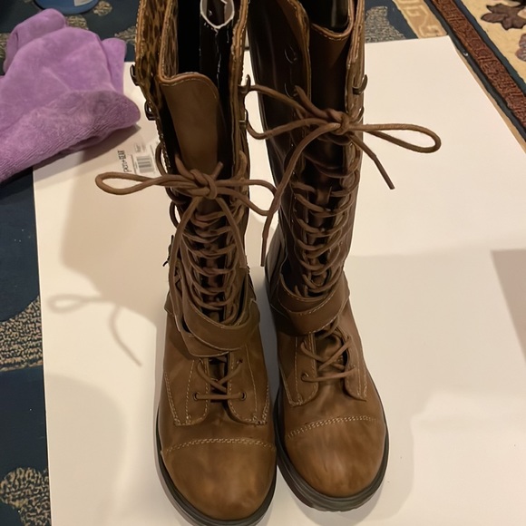 Lace up boots size 5 - Picture 2 of 5